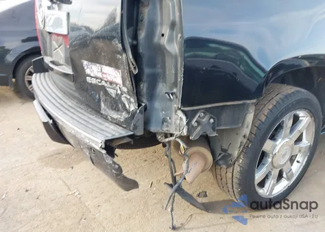 2010 Cadillac Escalade Premium из США, поврежденный, VIN 1GYUKCEF9AR291678